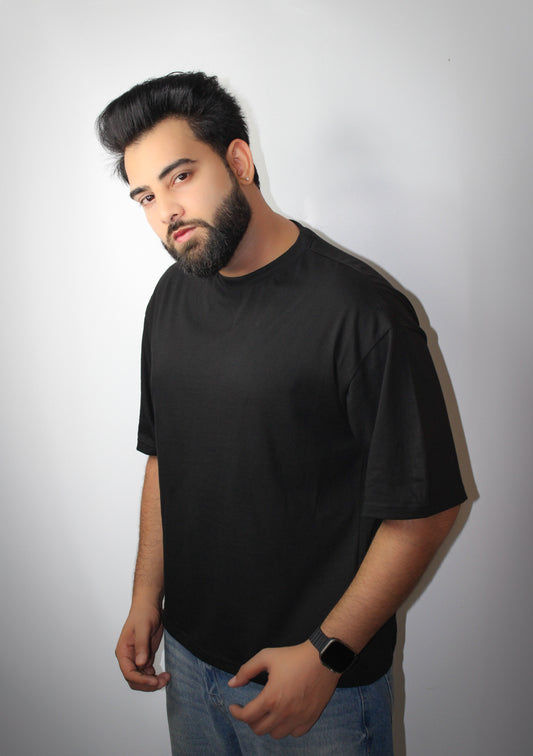 Montx Classic Boxy Fit T-Shirt - Black Color