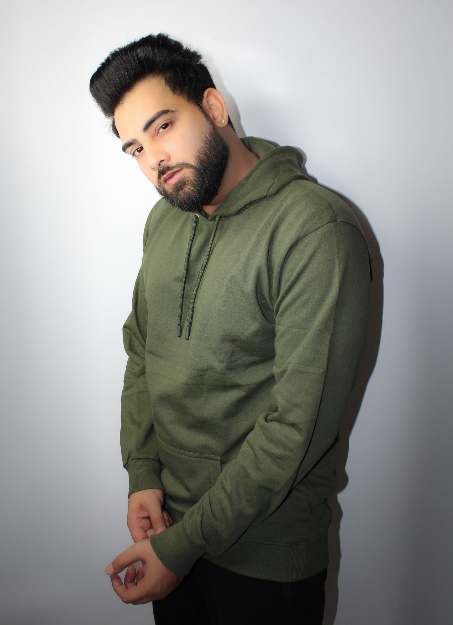 Montx Lightweight Basic Hoodie – Army Green