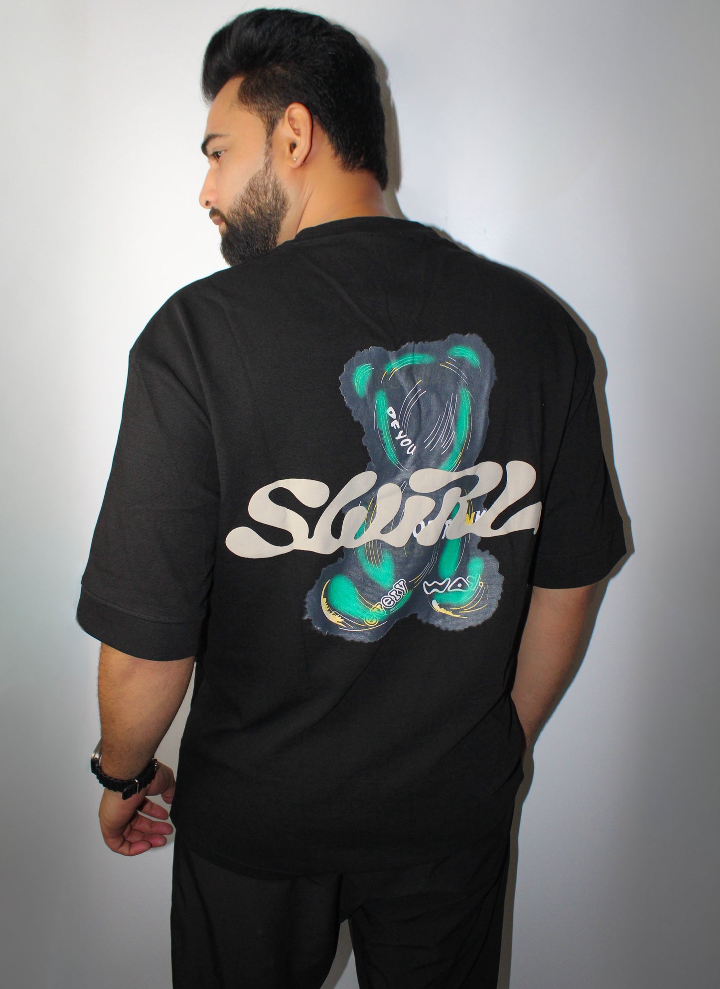 Montx Men's Polar Bear Design T-shirt Loose Fit Street Style - Black Color