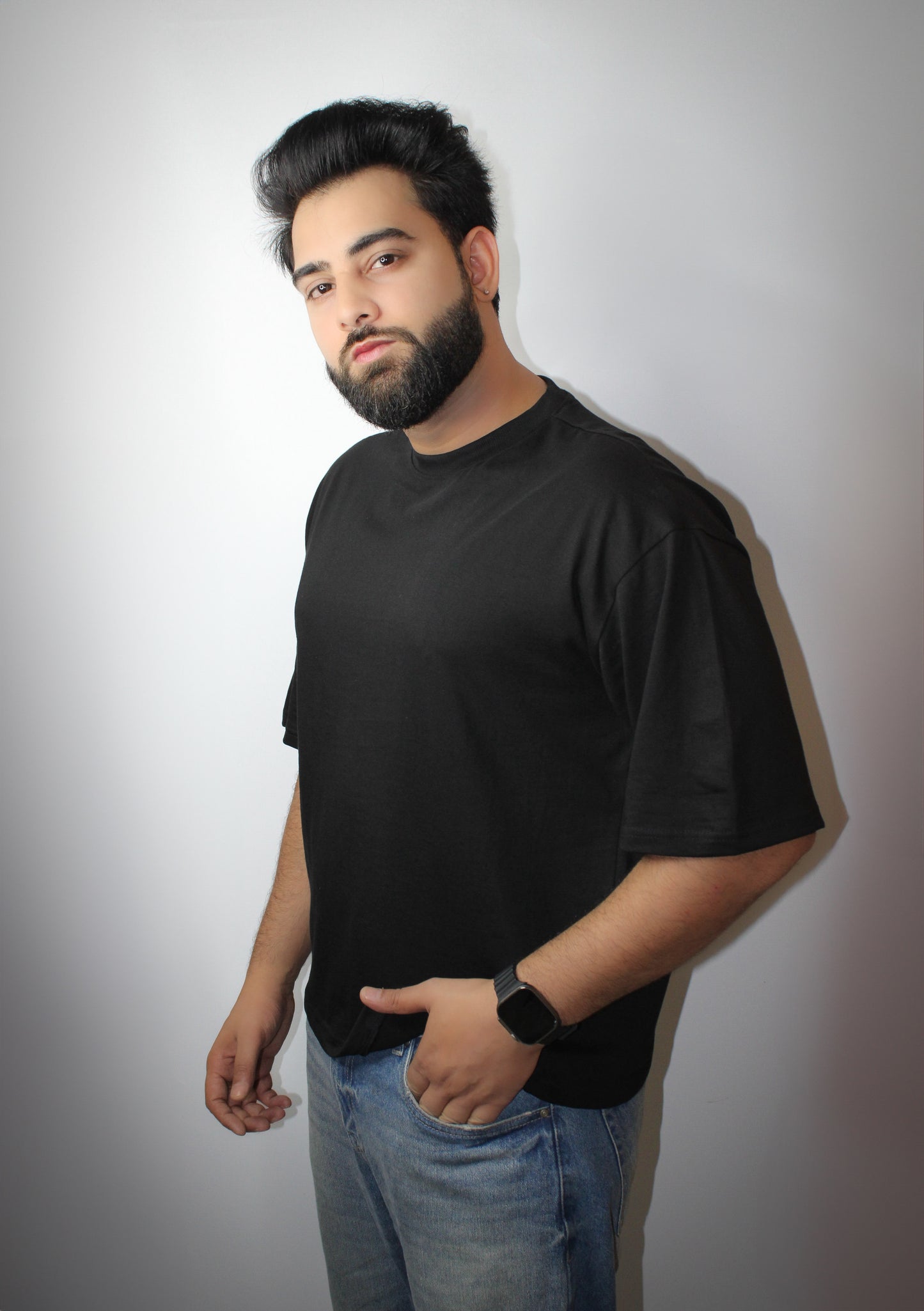 Montx Classic Boxy Fit T-Shirt - Black Color