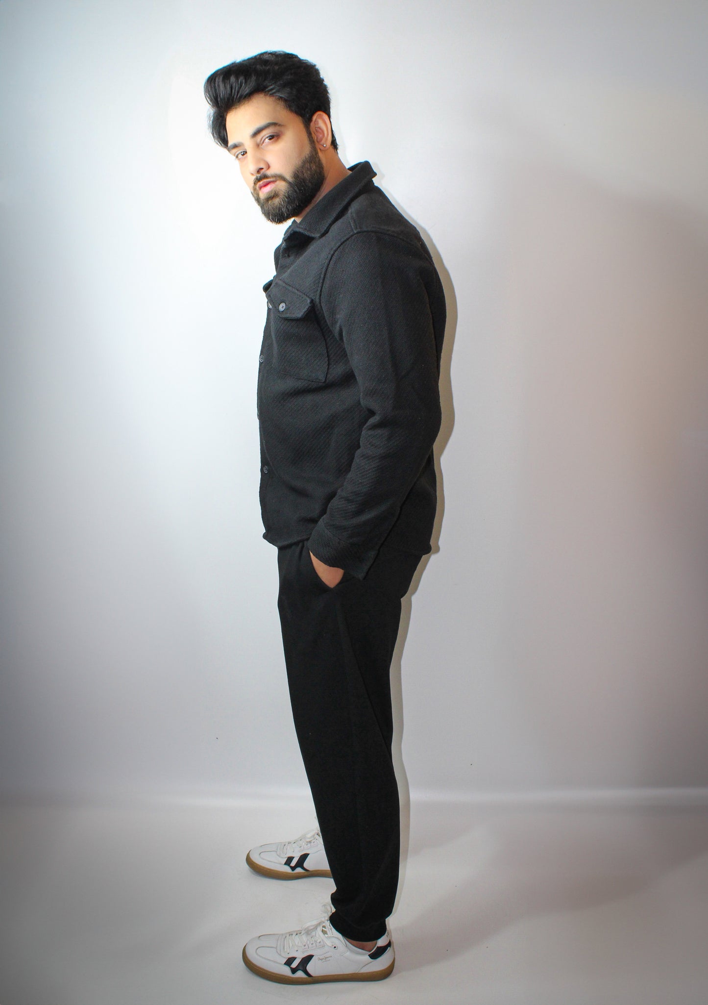 Montx Essential Black Joggers – Everyday Comfort, Timeless Style