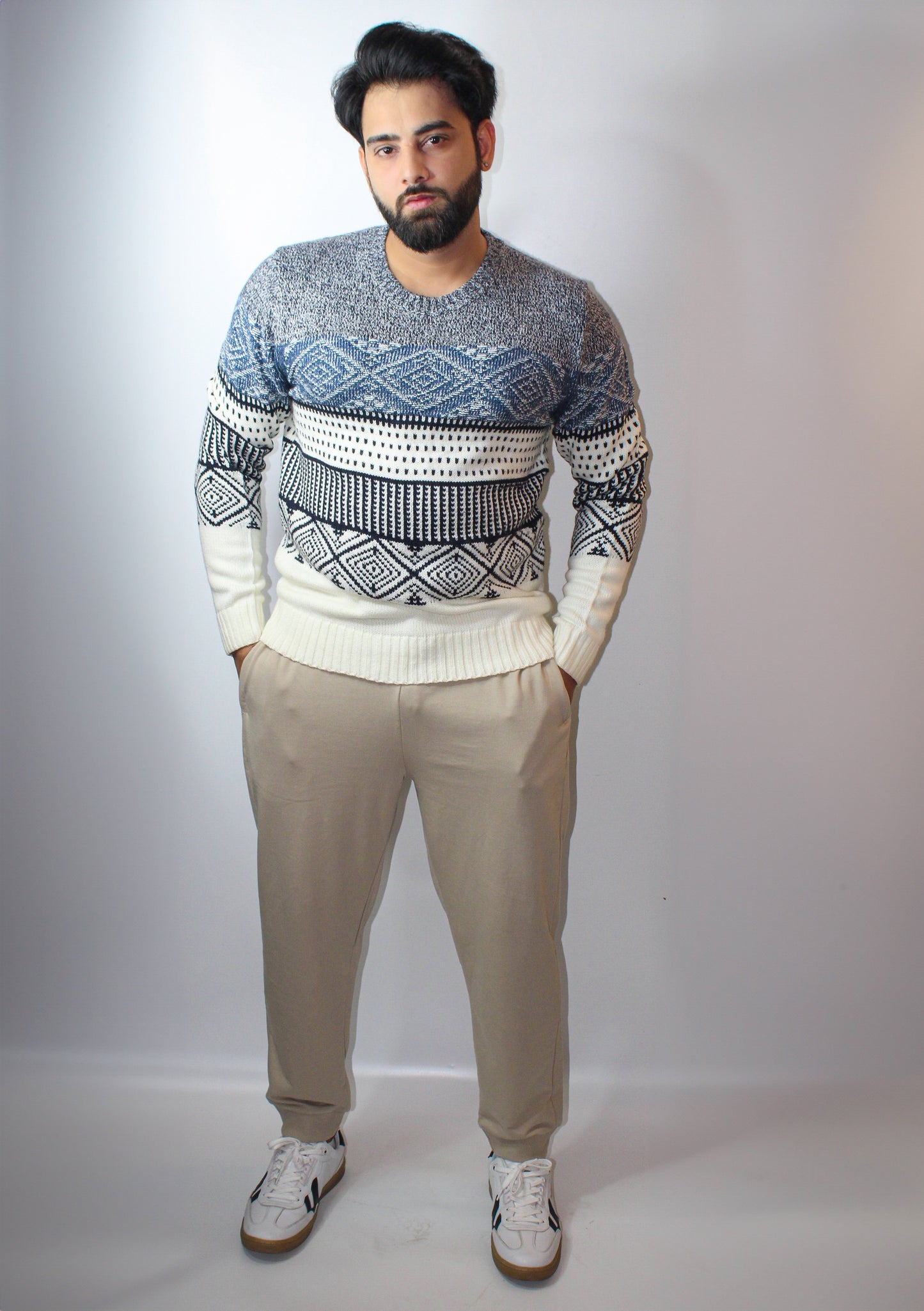 Montx Off-White Joggers – Minimal Look, Maximum Comfort